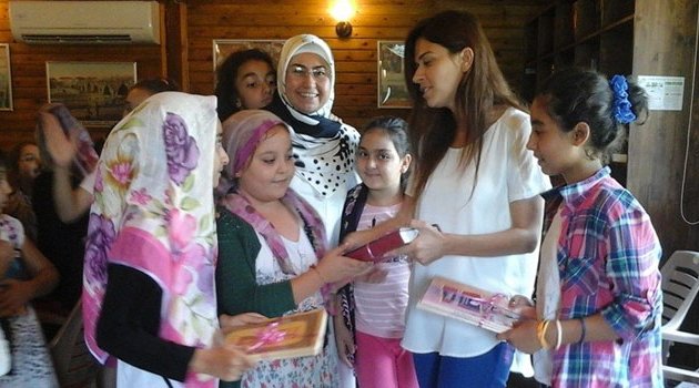 Bir saat kitap oku kitap hediyeni kazan projesi