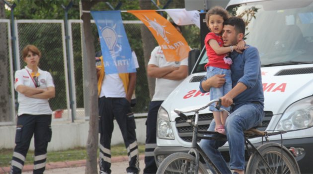 Bisiklette tehlikeli yolculuk