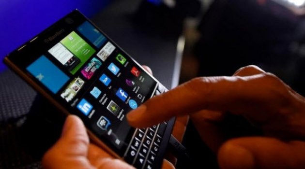 BlackBerry'ler Android'e mi geçiyor