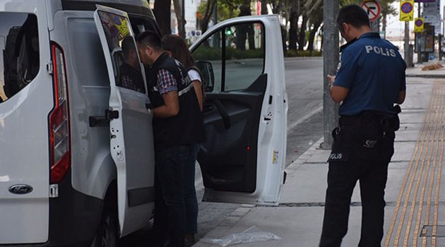 Bodrum katında erkek cesedi bulundu