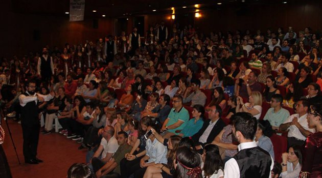 Boğaziçi Caz Korosu Adana’yı salladı