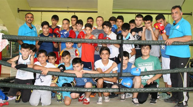 Boks İl Spor Merkezine yoğun ilgi