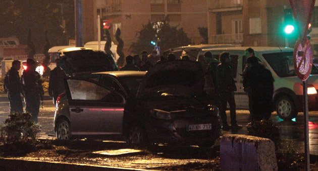 Bomba yüklü otomobil paniği