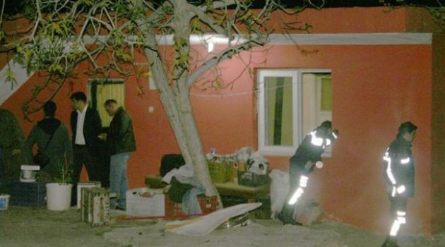 Boşanmak isteyen eşini ve kayınpederini öldüren damat aranıyor