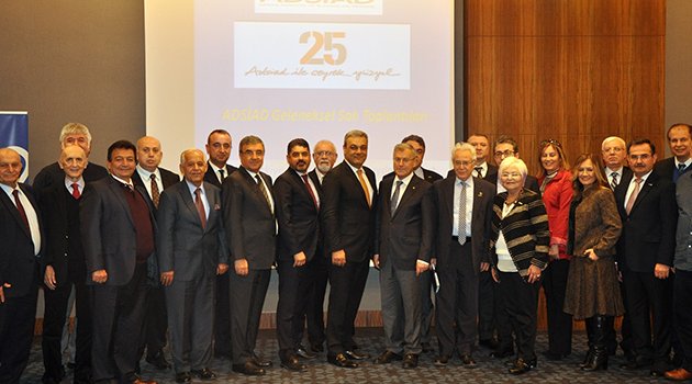 Bozkurt: "Adanalılar karnavalı sahiplendi"