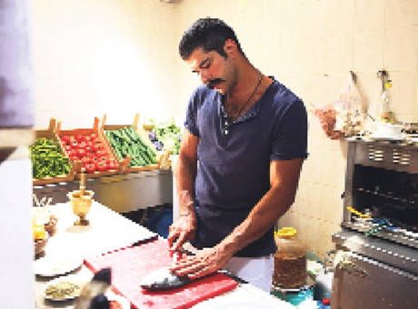 Burak Özçivit'i hiç böyle görmediniz
