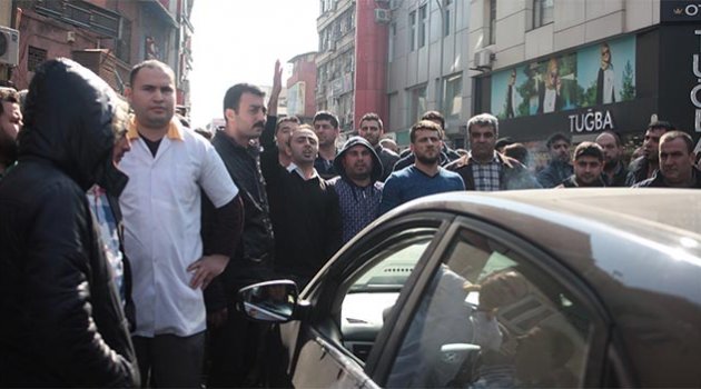 Büyüksaat Esnafı Trafiği Kilitledi