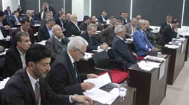 Büyükşehir Belediyesi'ne 72 iş makinesi daha geliyor