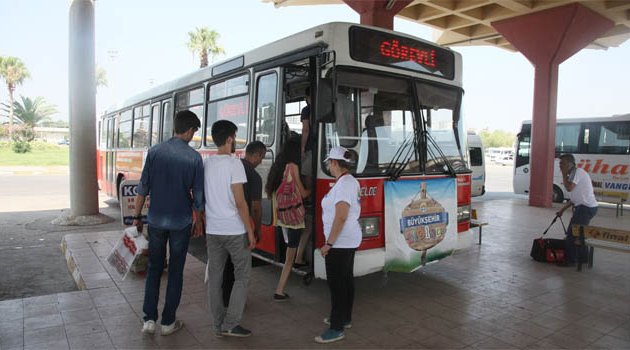 Büyükşehir’den Adana’ya gelen öğrencilere hizmet