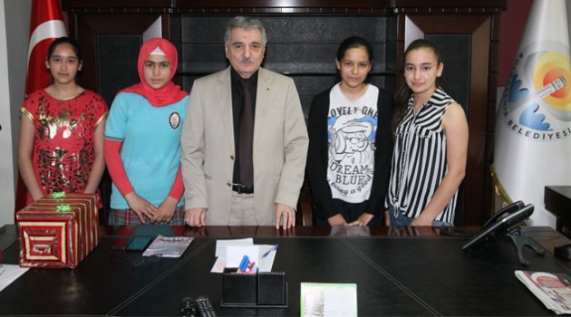 Büyükşehir’den eğitime ödüllü destek