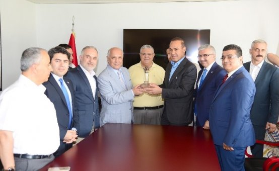 Büyükşehir’den, Suriyeli Türkmenler’e su yardımı