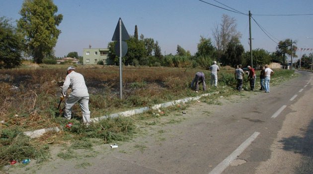 Büyükşehir, ilçelerde bayram temizliği ve düzenlemesi yapıyor