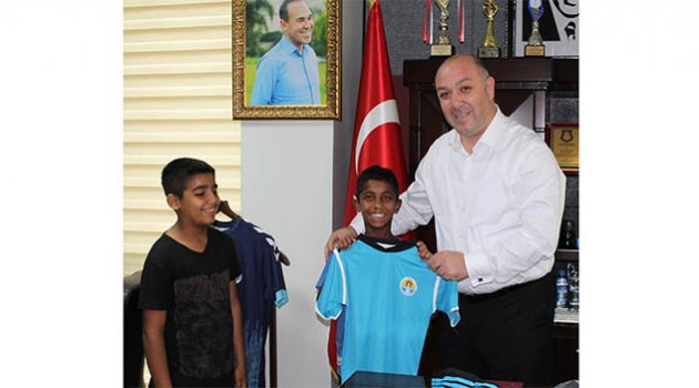 Büyükşehir’in Yaz Futbol Okulları’na ilgi büyük