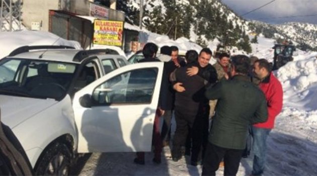 Büyükşehir Kar Timi, 5 Kişiyi Donmaktan Kurtardı