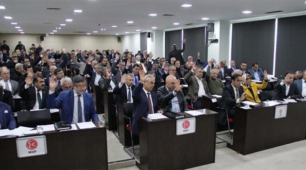 Büyükşehir Meclisi’nde karla mücadele gerginliği