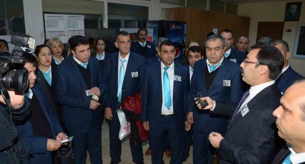 Büyükşehir otobüs şoförleri, mesaiye Özgecan’ı anarak başladı