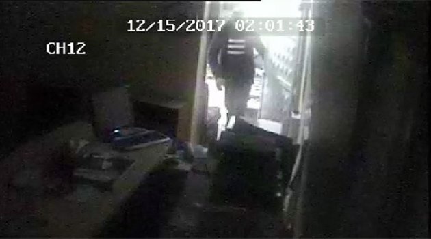 Cami kasasından 16 gram altın ve 750 lira para çaldı