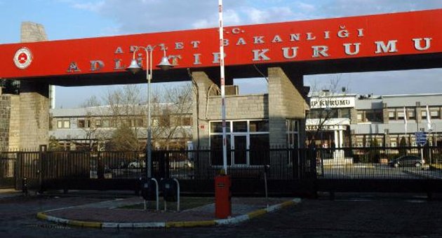 Canlı bomba olan kadın kimsesizler mezarlığına defnedilecek