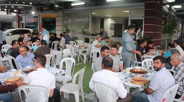 Canpolat ailesinden kardeşlik köprüsü