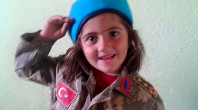Çatının altında kalan çocuk öldü