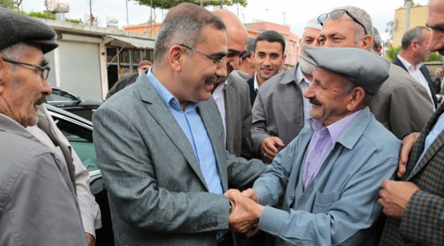 Çelikcan adaylar ile köyleri gezdi