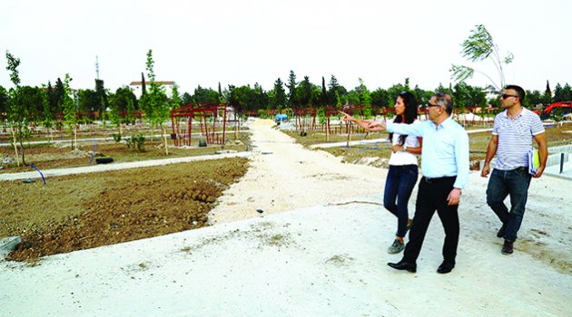 Çelikcan Kıyıpark inşaatını gezdi