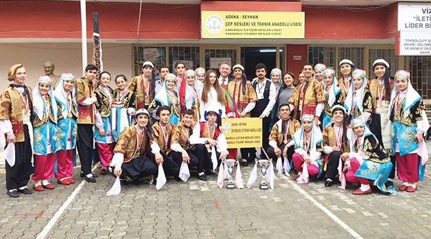 ÇEP Mesleki ve Teknik Anadolu Lisesi halk oyunlarında farkını gösteriyor