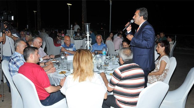 Çetin, Jurassıc Park’ı anlattı