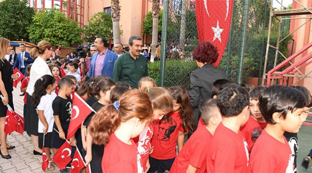 Çetin öğrencileri yalnız bırakmadı