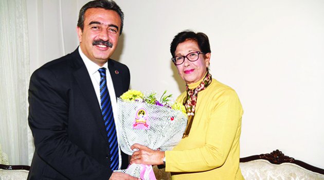 Çetin: Öğretmenler bilim ve aydınlığın mimarlarıdır