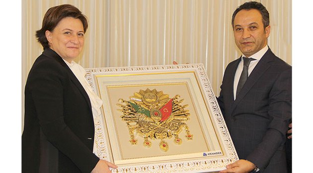 Çevre ve Şehircilik Bakanı Sarı,  AKAMDER’i kabul etti