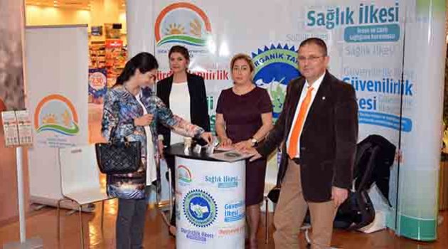 Çevreye ve insana dost organik tarım standı açıldı