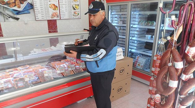 Ceyhan zabıtası denetimlerine devam ediyor