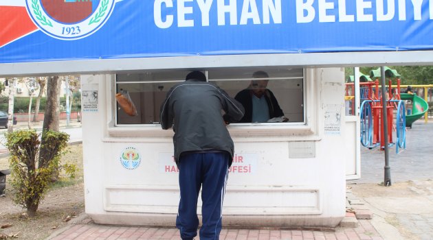 Ceyhan'da kafa yaran tabela!