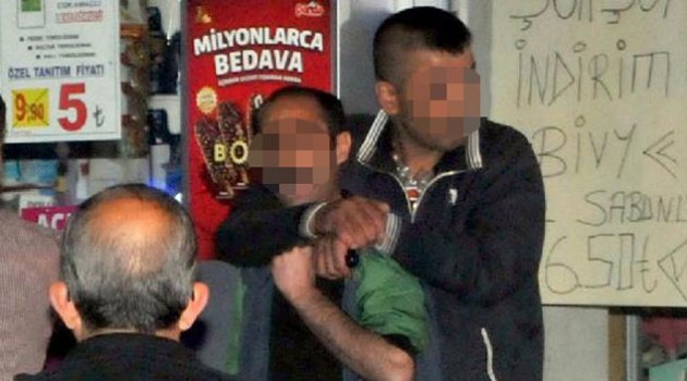 Cezaevinden izinli çıktı, bıçakla arkadaşını rehin aldı