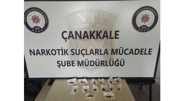 Cezaevine uyuşturucu sokarken yakalandı
