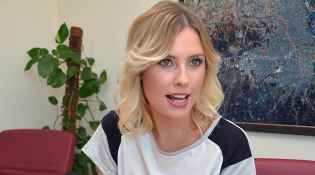 Chloe Loughnan Ortaç’'n hayali gazetecilik