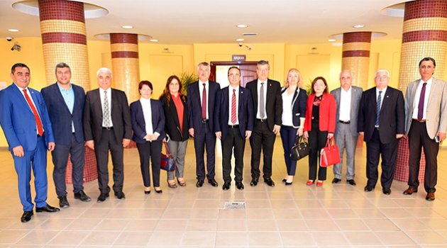 CHP Genel Başkan Yardımcısı Tezcan’dan Başkan Karalar’a Ziyaret