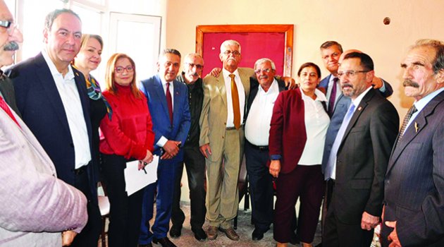 CHP Karaisalı’da İlhan Şahin güven tazeledi