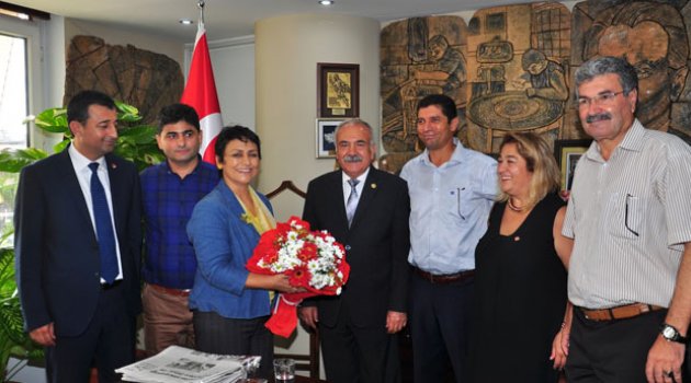 CHP’li adaylar esnaflardan oy istedi