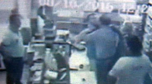 CHP’li Belediye Başkanı market çalışanını neredeyse boğuyordu
