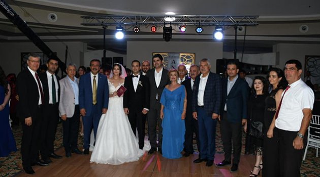 CHP’lileri buluşturan düğün