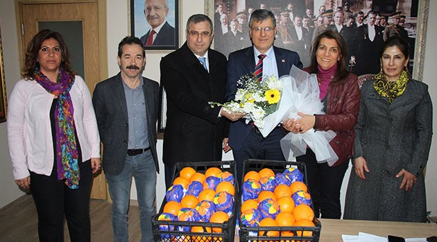 CHP portakal üreticisi için alana inecek