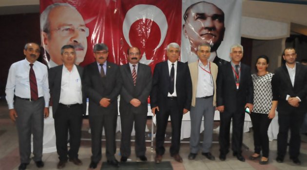 CHP Yüreğir’de İsmet Yüksel yeniden başkan seçildi