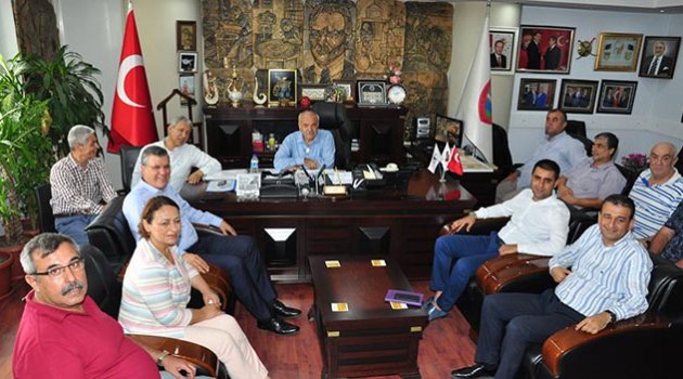 CHP'li Milletvekillerinden esnafa teşekkür ziyareti