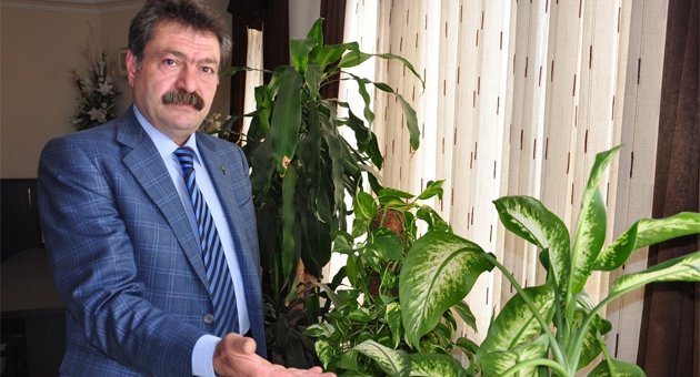 Çiçekçilerden Başkan Bulut’a bağış tepkisi