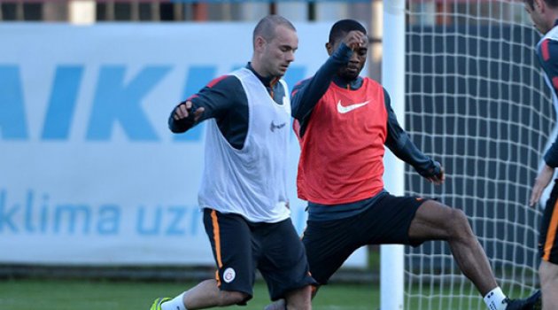 Cim Bom'da Sneijder sevinci!