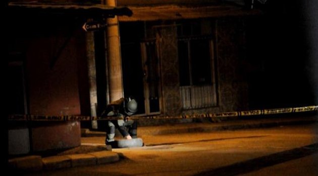 Cinayet şüphelisi emekli polisin işyerine el bombası atıldı