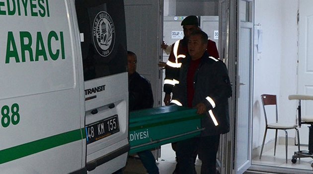 Cinnet getiren kadın intihar etti