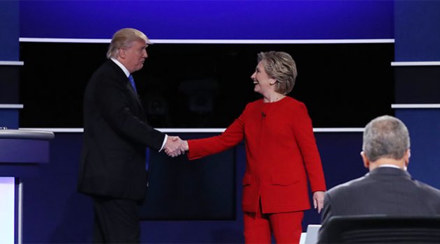 Clinton ve Trump, televizyon düellosunda kozlarını paylaştı